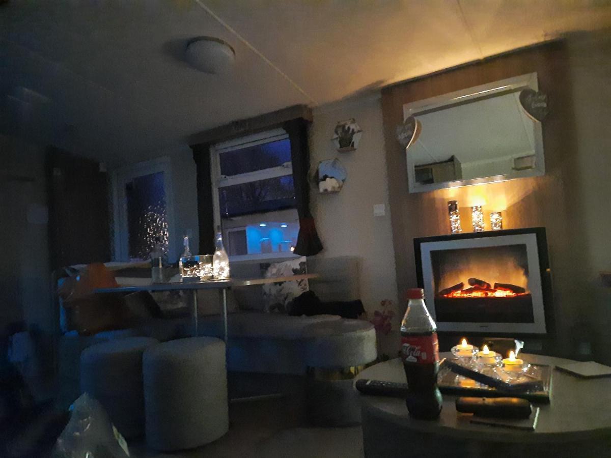 Haggerston Castle 3 Bedroom Deluxe Holiday Home Cheswick  外观 照片