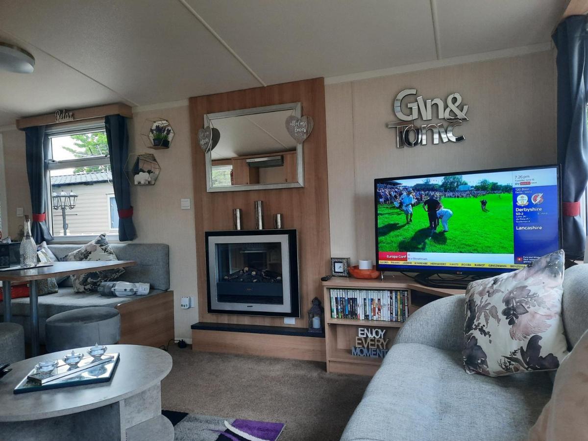 Haggerston Castle 3 Bedroom Deluxe Holiday Home Cheswick  外观 照片