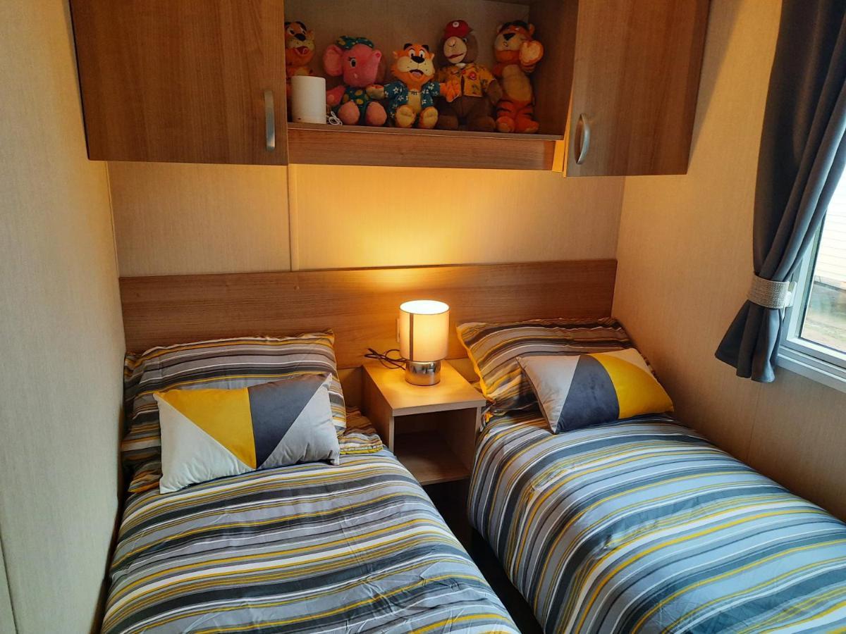 Haggerston Castle 3 Bedroom Deluxe Holiday Home Cheswick  外观 照片