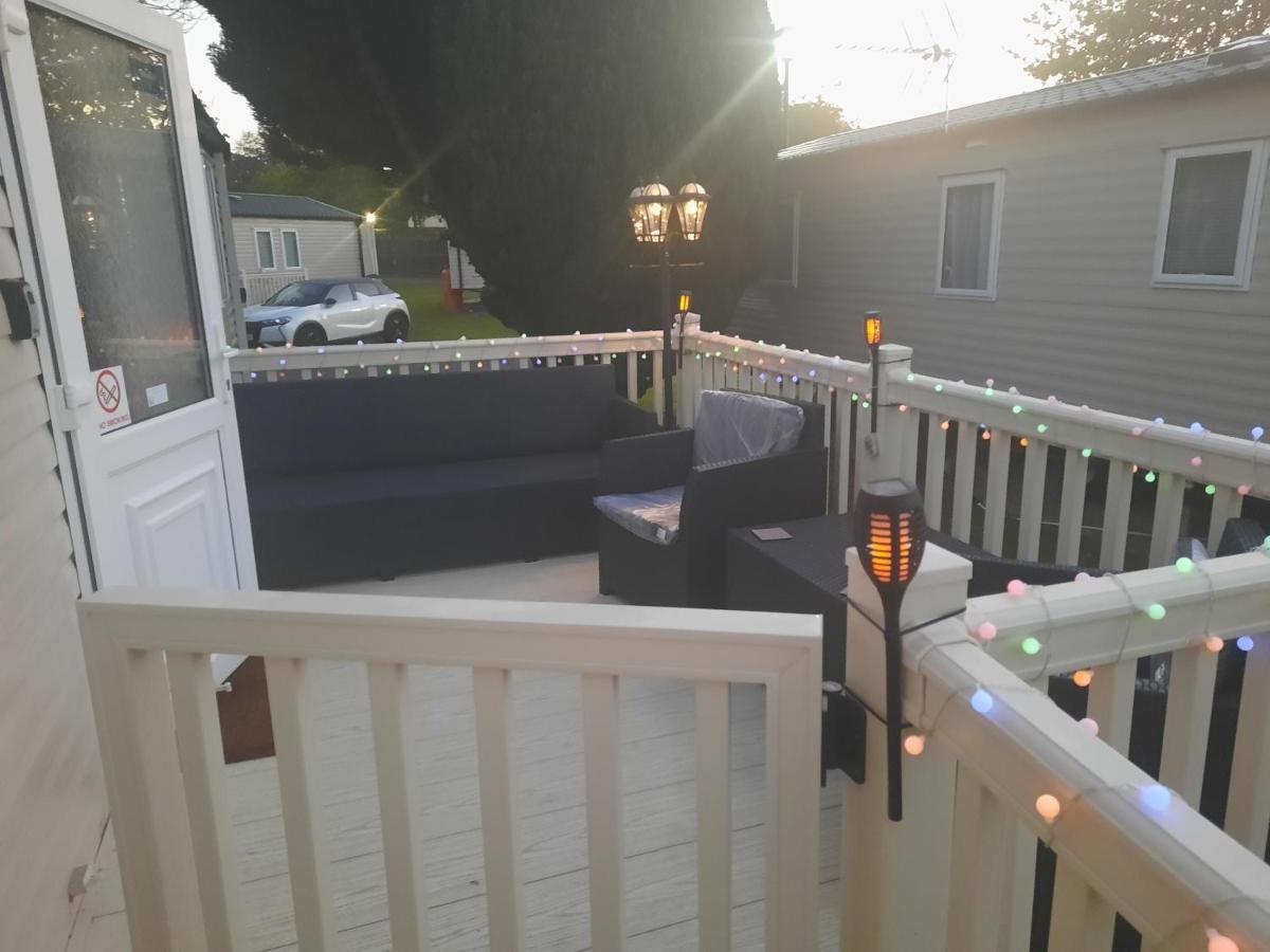 Haggerston Castle 3 Bedroom Deluxe Holiday Home Cheswick  外观 照片