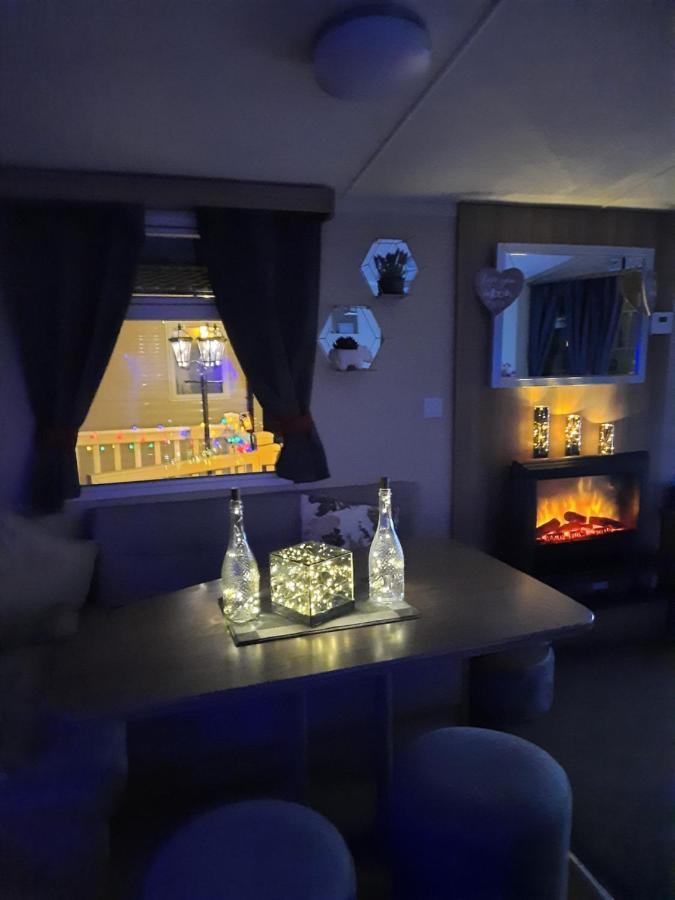 Haggerston Castle 3 Bedroom Deluxe Holiday Home Cheswick  外观 照片