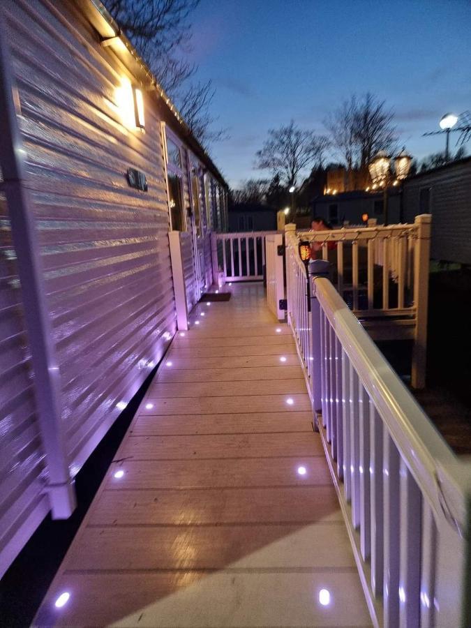 Haggerston Castle 3 Bedroom Deluxe Holiday Home Cheswick  外观 照片