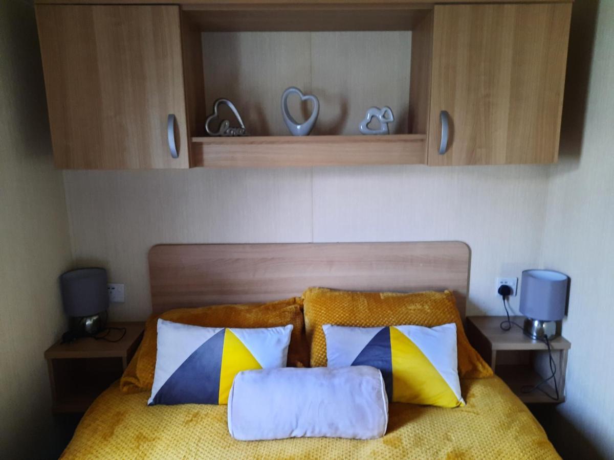 Haggerston Castle 3 Bedroom Deluxe Holiday Home Cheswick  外观 照片