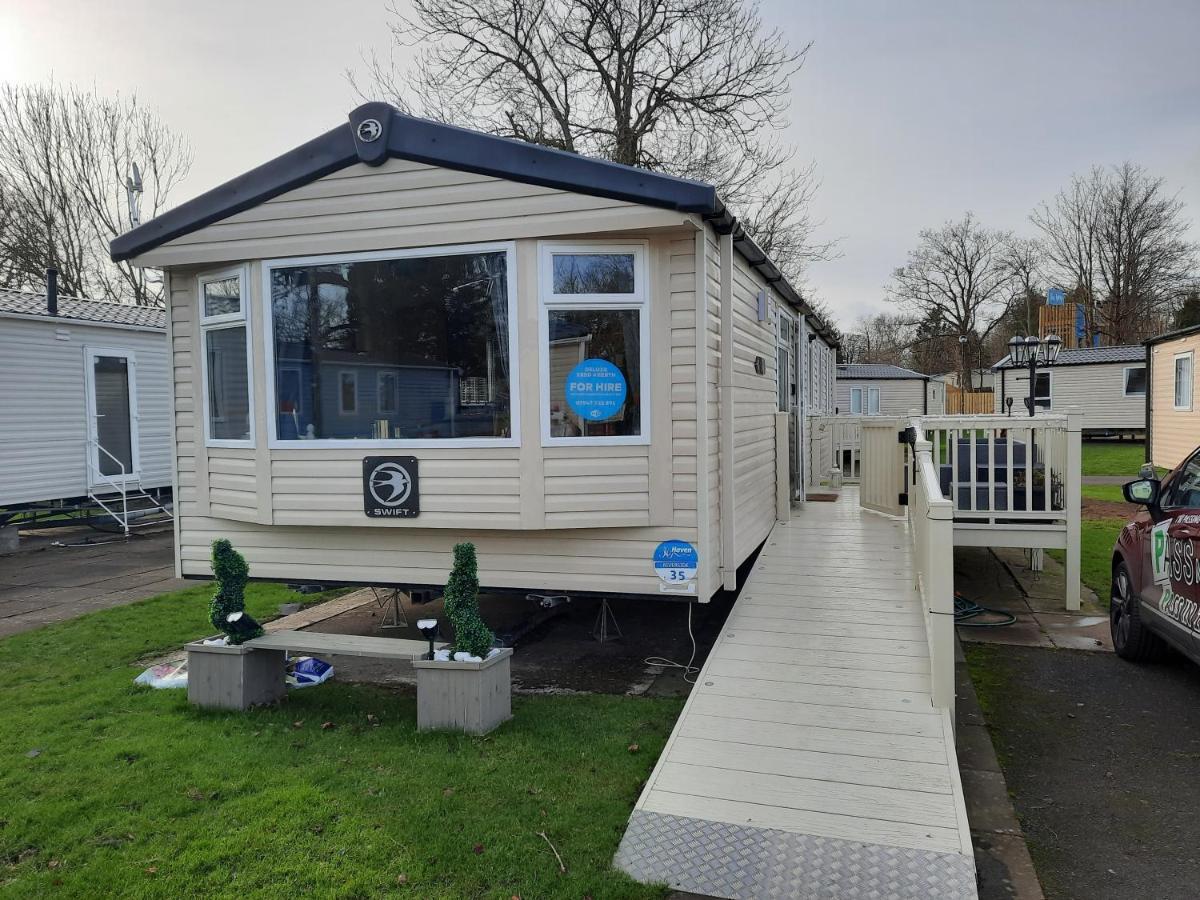 Haggerston Castle 3 Bedroom Deluxe Holiday Home Cheswick  外观 照片