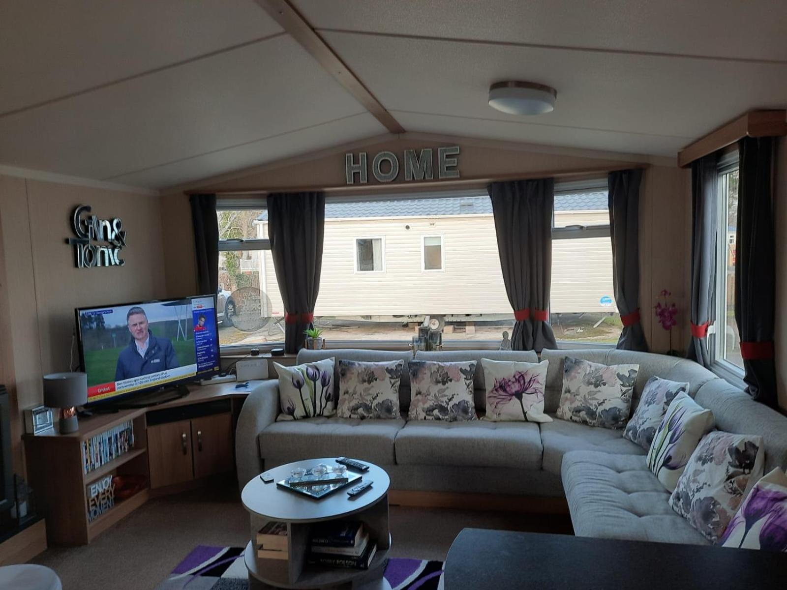 Haggerston Castle 3 Bedroom Deluxe Holiday Home Cheswick  外观 照片